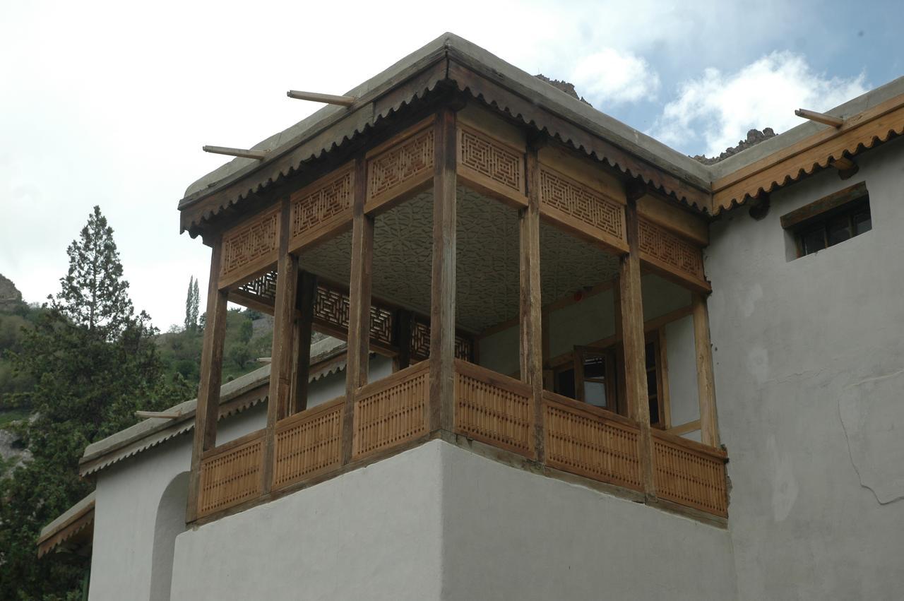 Serena Khaplu Palace Exterior foto