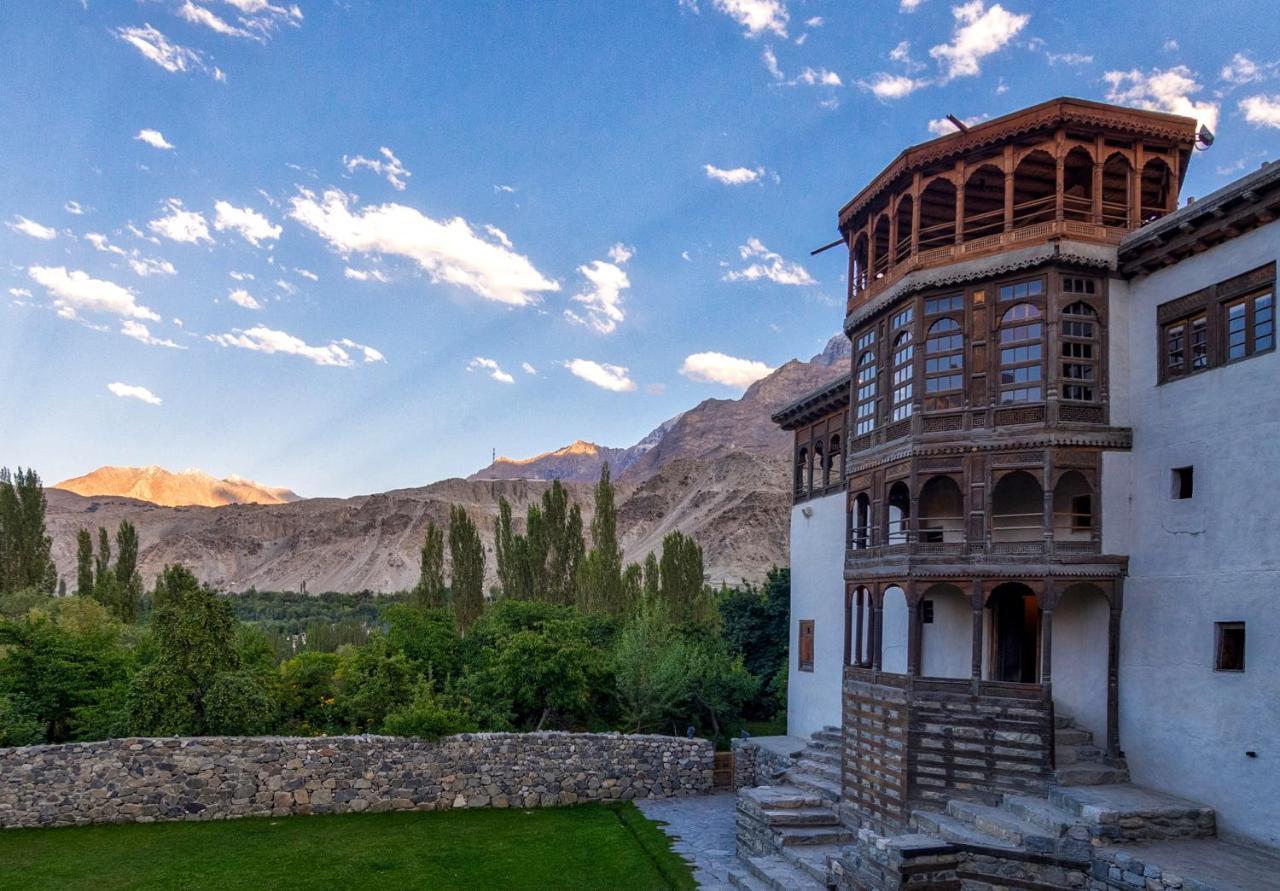 Serena Khaplu Palace Exterior foto