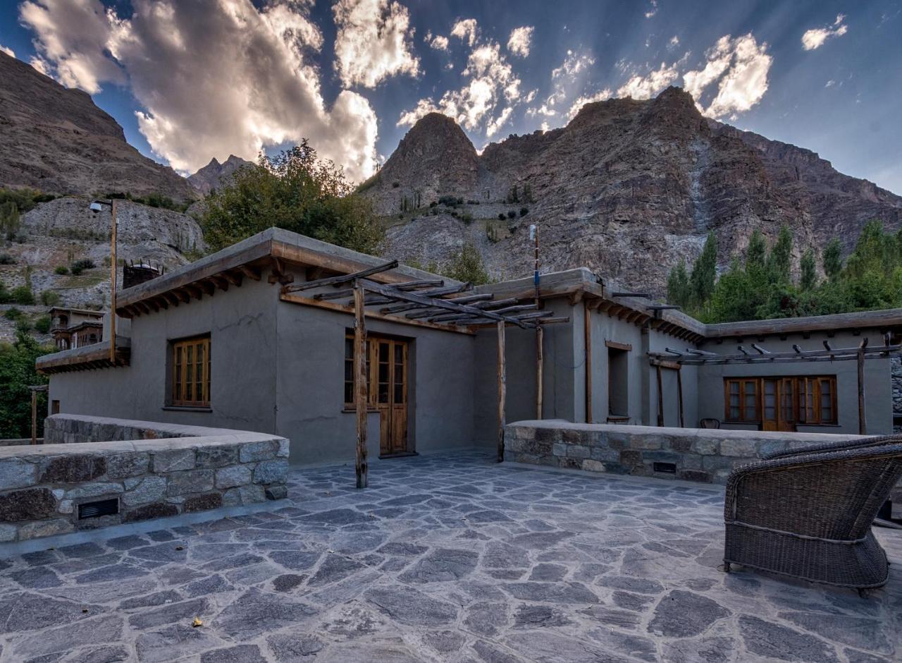 Serena Khaplu Palace Exterior foto