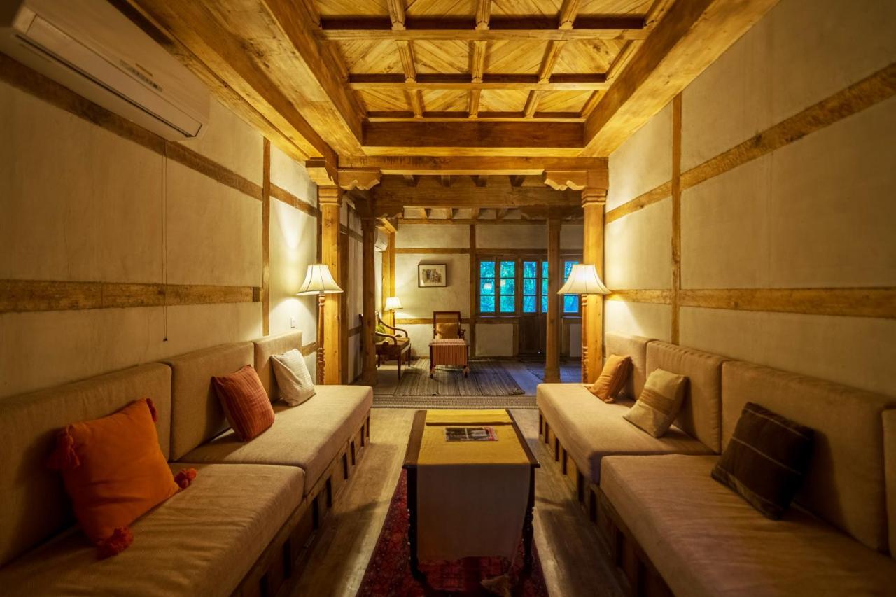 Serena Khaplu Palace Exterior foto